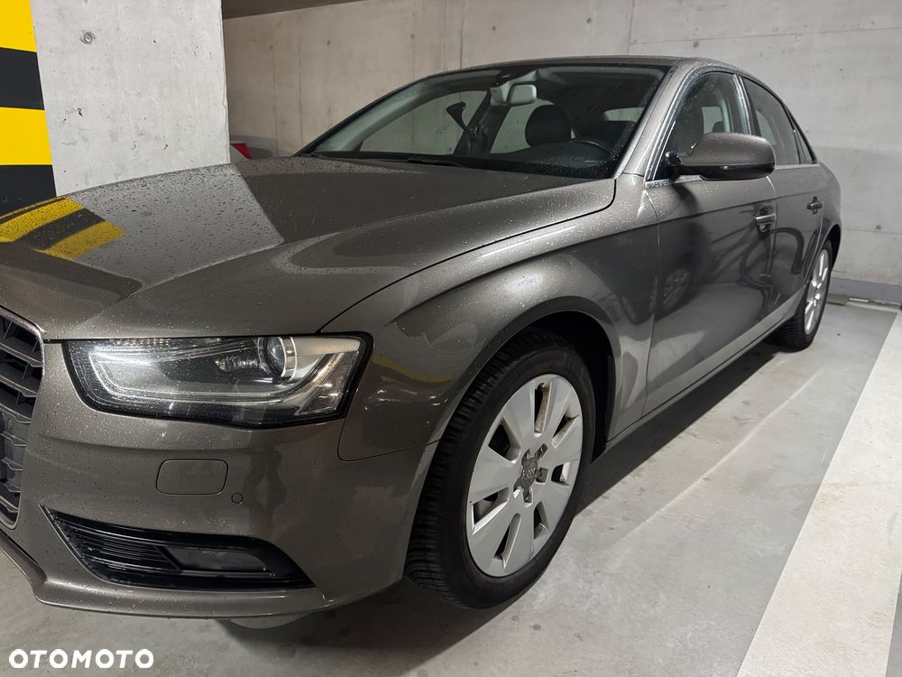 Audi A4 Limousine