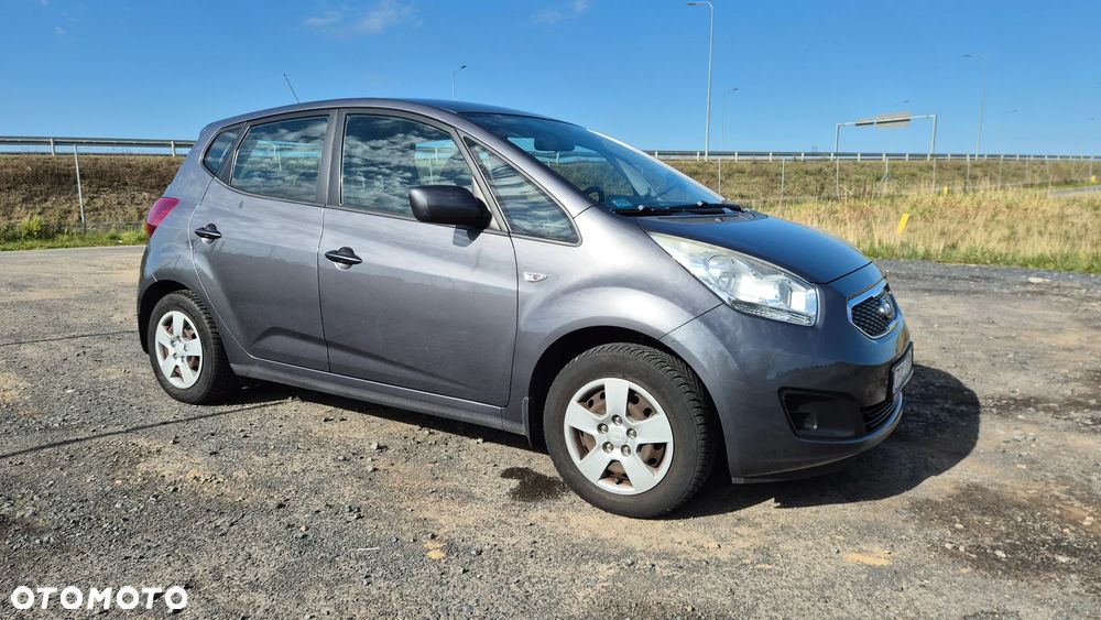 Kia Venga 2010 photo 5