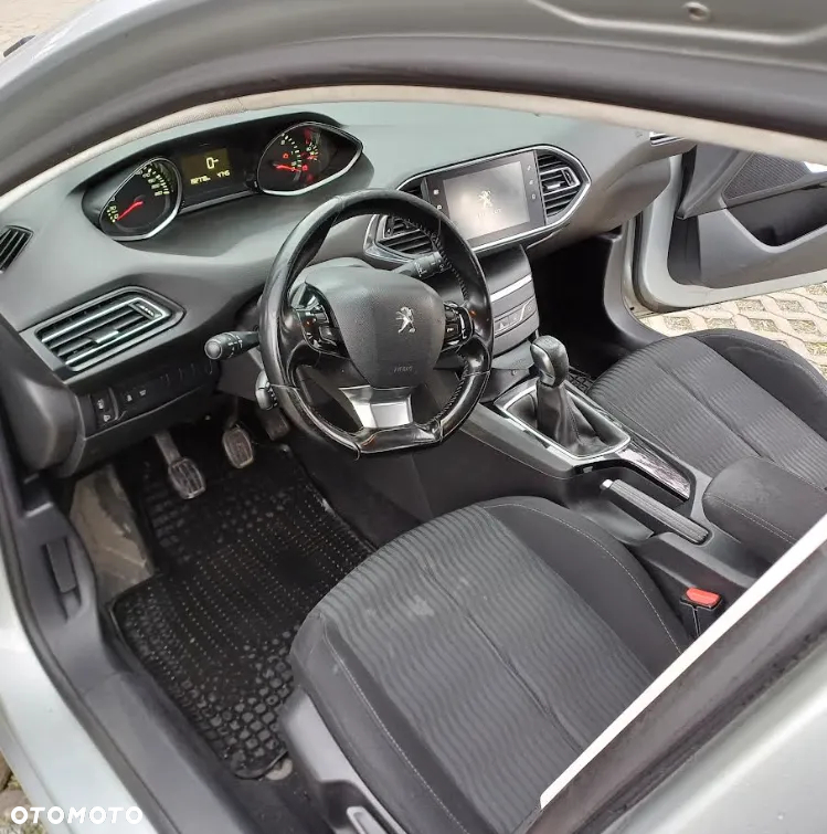Peugeot 308 - 9