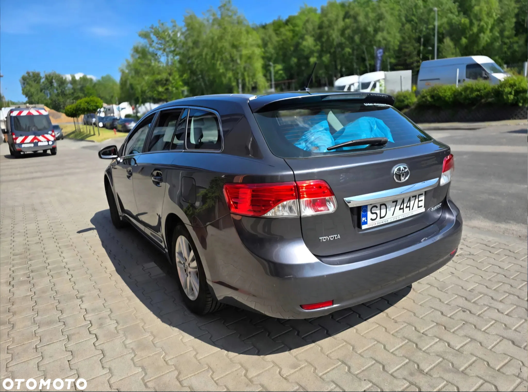 Toyota Avensis 1.8 Premium - 4