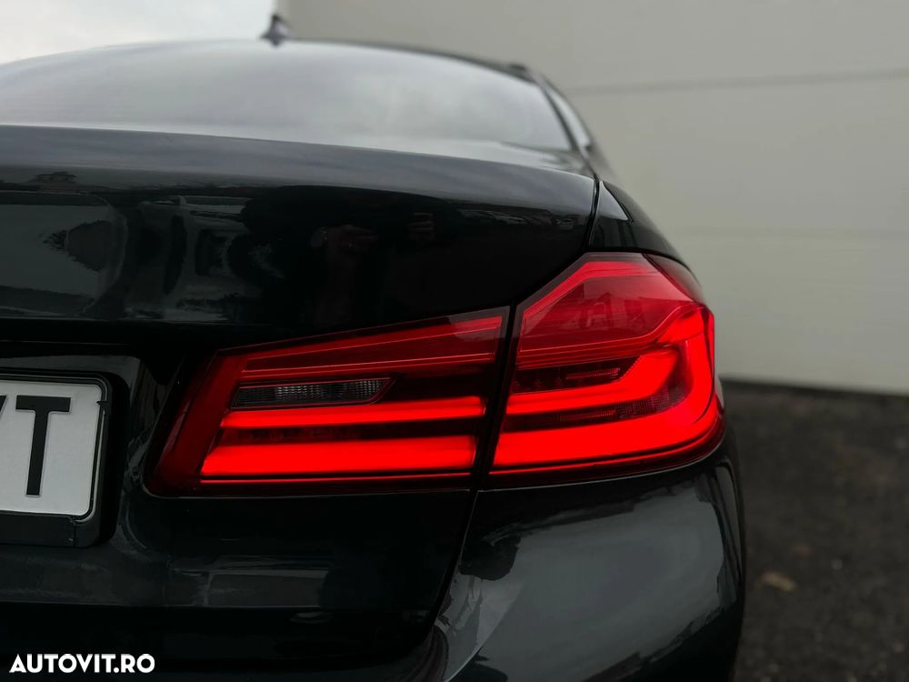 BMW Seria 5 530i xDrive AT - 7