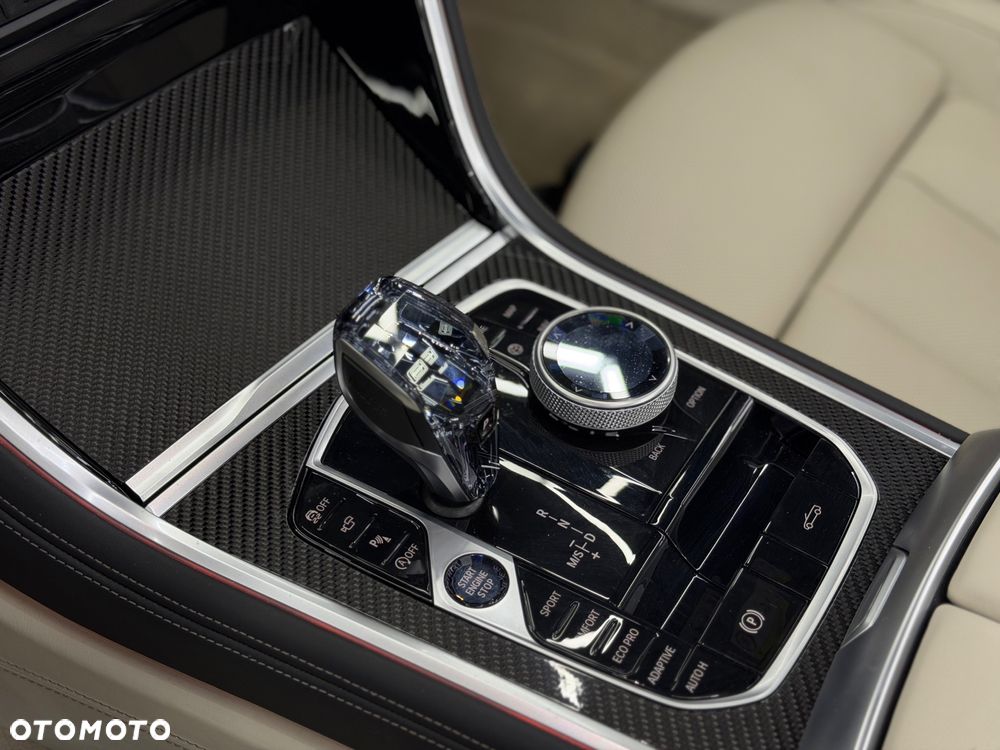 BMW Seria 8 840i xDrive - 14