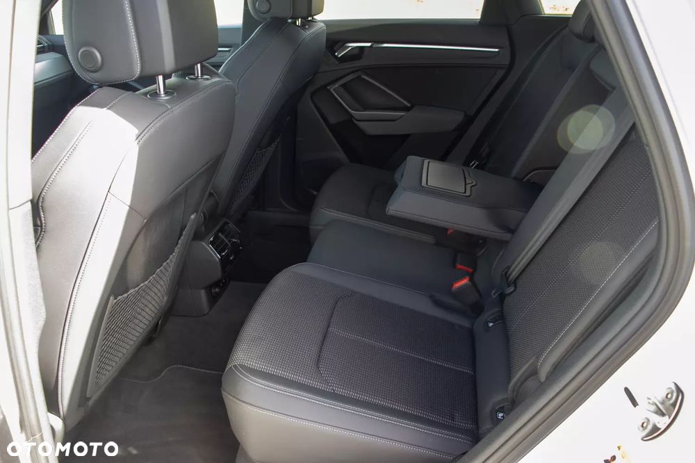 Audi Q3 35 TFSI mHEV S-Line S tronic - 11
