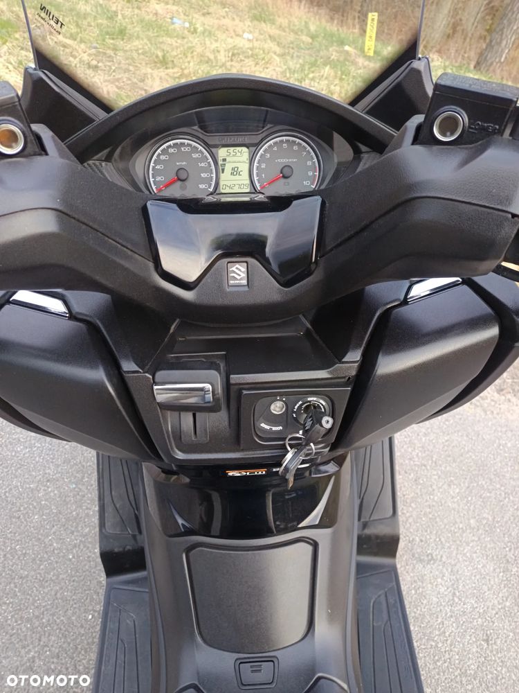 Suzuki Burgman - 5