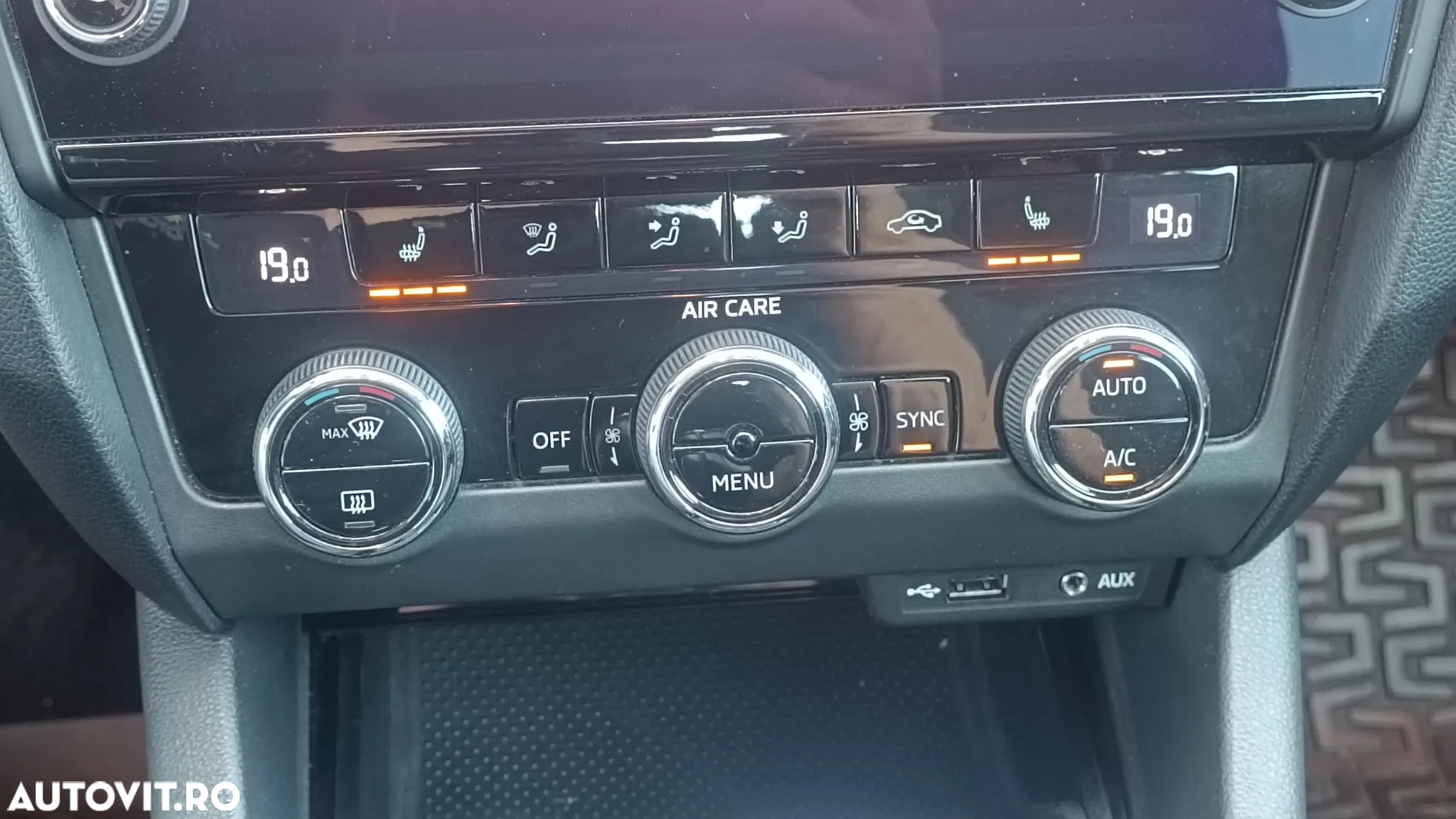 Skoda Octavia 2.0 TDI STYLE - 16
