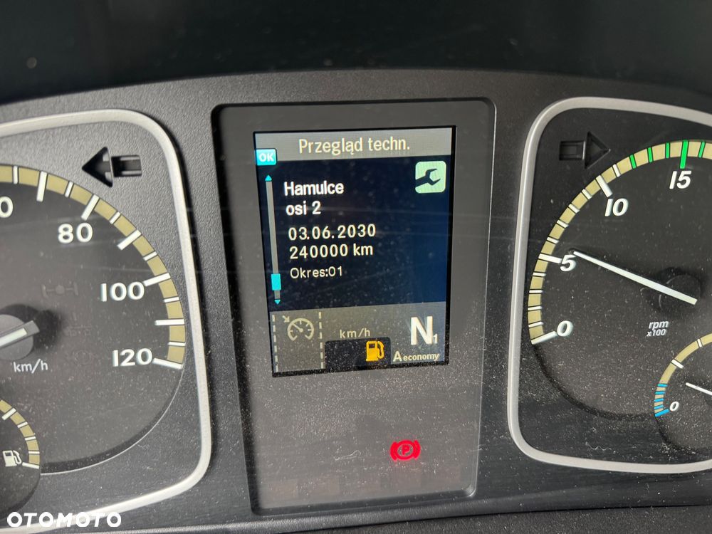 Mercedes-Benz ATEGO - 32