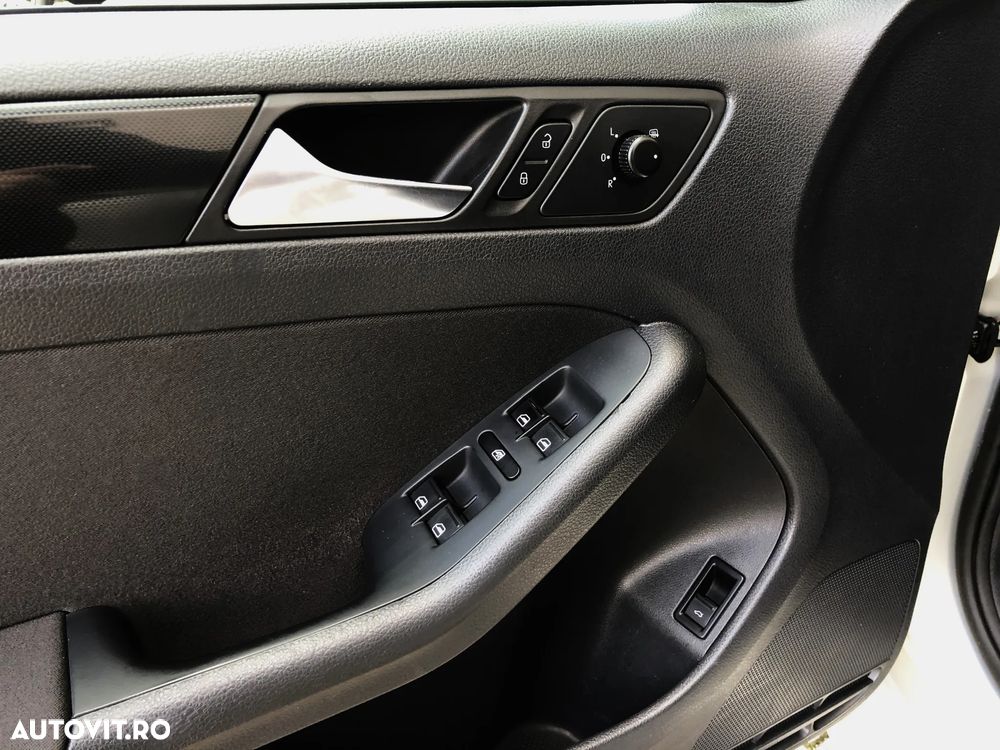 Volkswagen Jetta 1.6 TDI CR DPF DSG Highline - 14