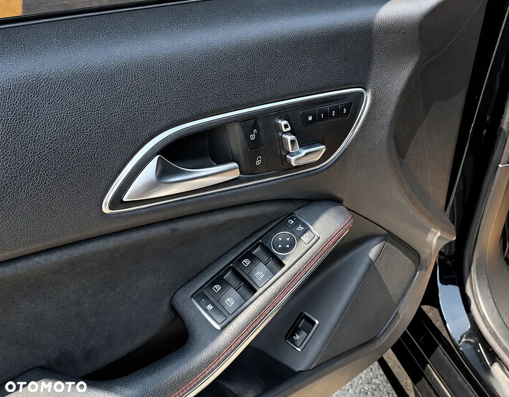 Mercedes-Benz CLA - 10