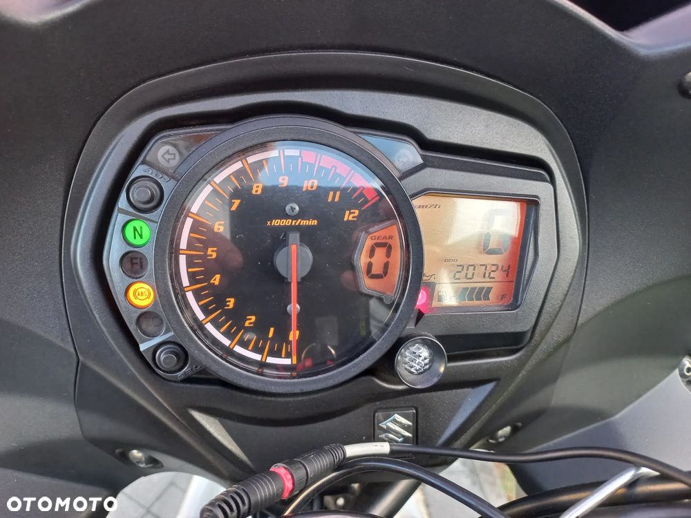Suzuki GSX - 3