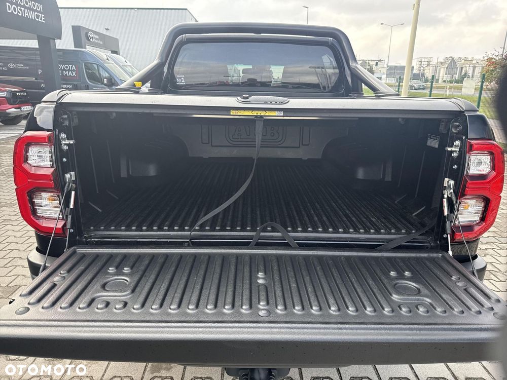 Toyota Hilux - 13