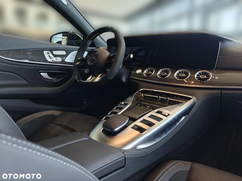 Mercedes-Benz AMG GT - 15