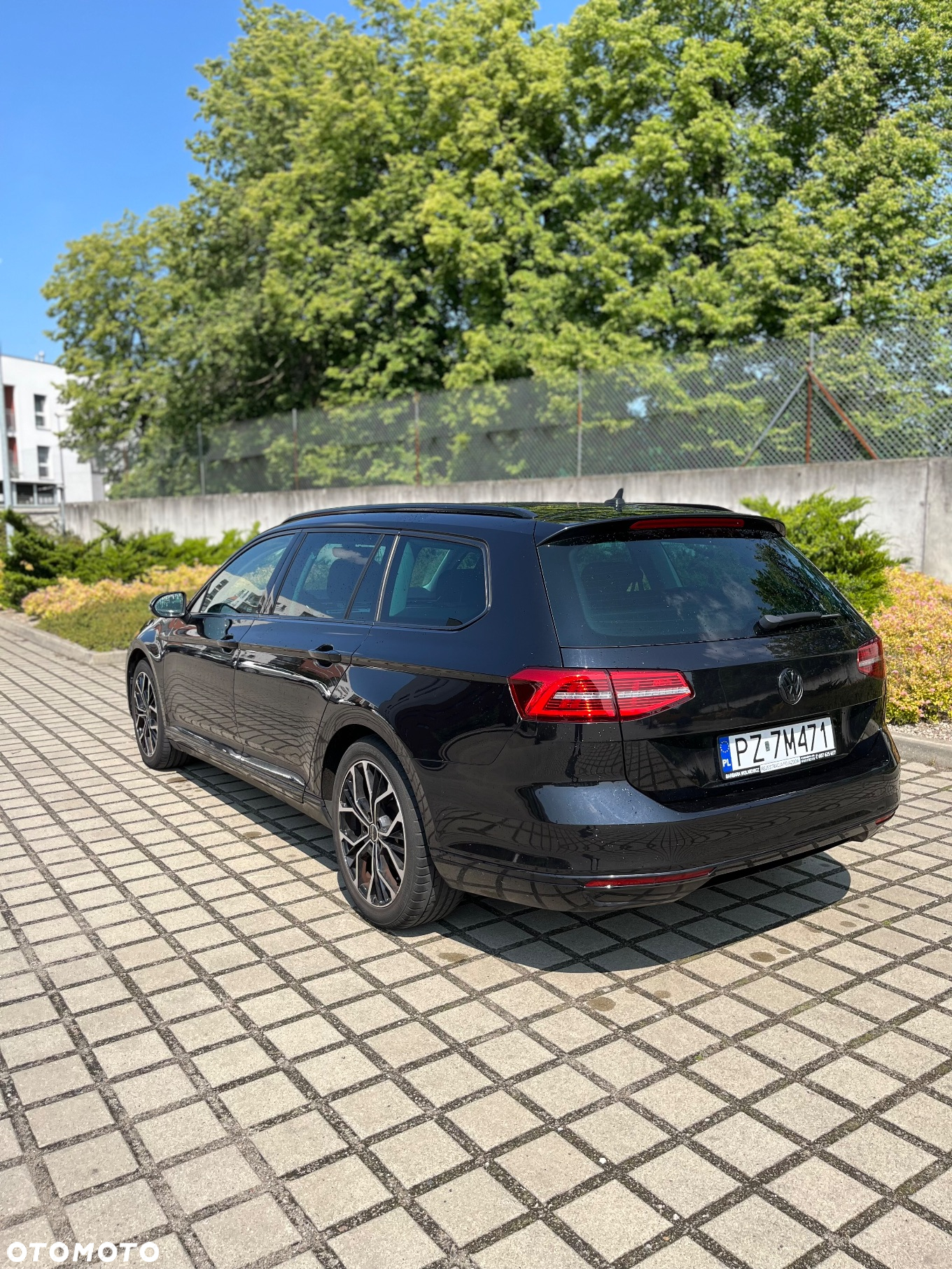 Volkswagen Passat - 4
