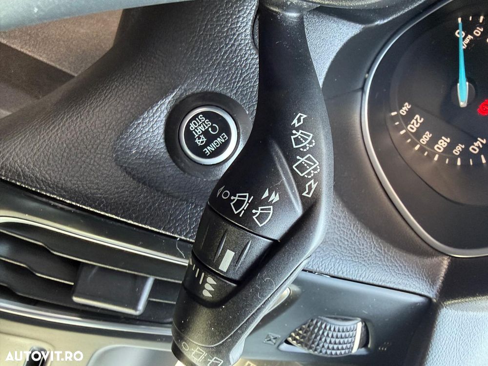 FORD Focus 2015 — imagine 10