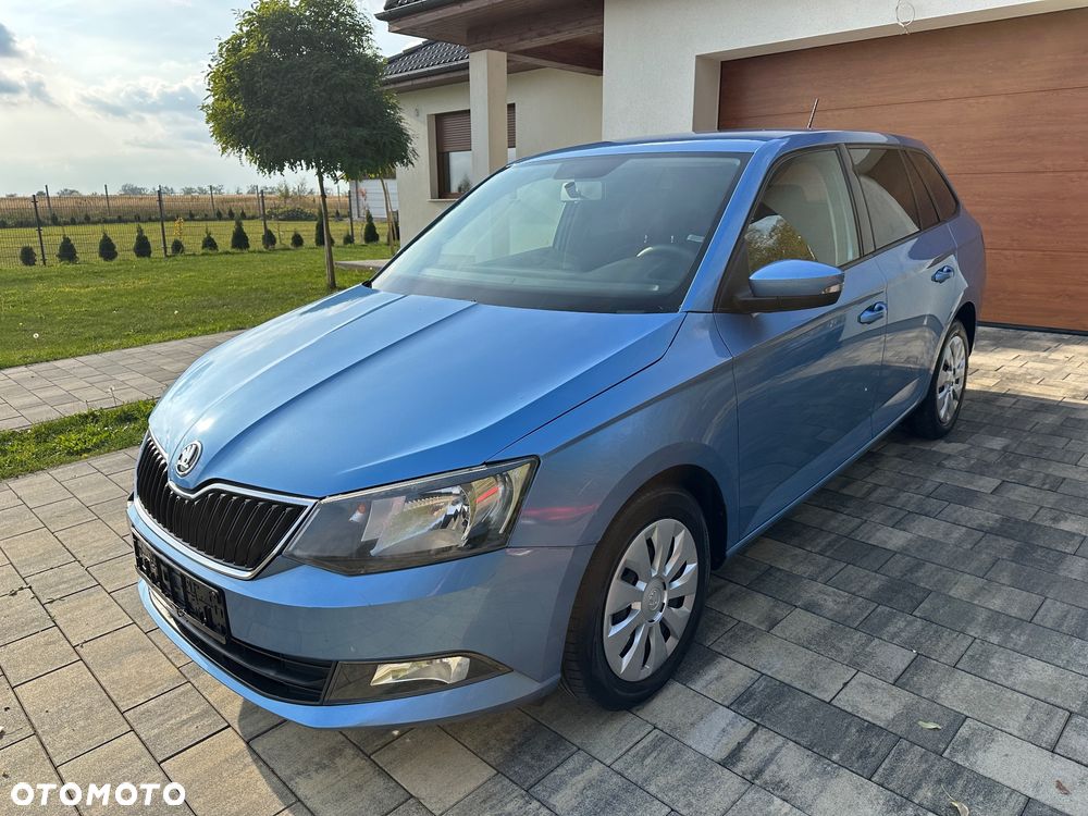 Skoda Fabia 2015 photo 2