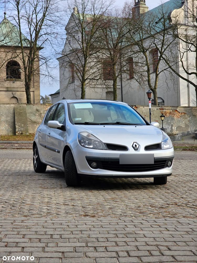Renault Clio - 8