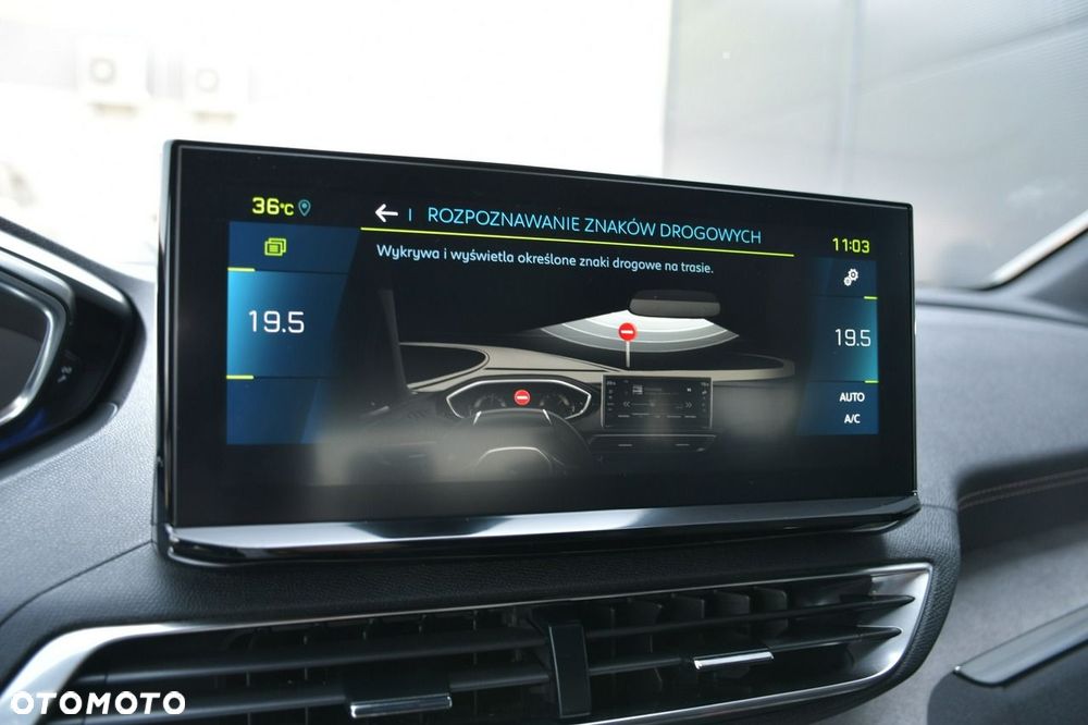 Peugeot 3008 1.6 PureTech HYbrid GT Line S&S EAT8 - 38