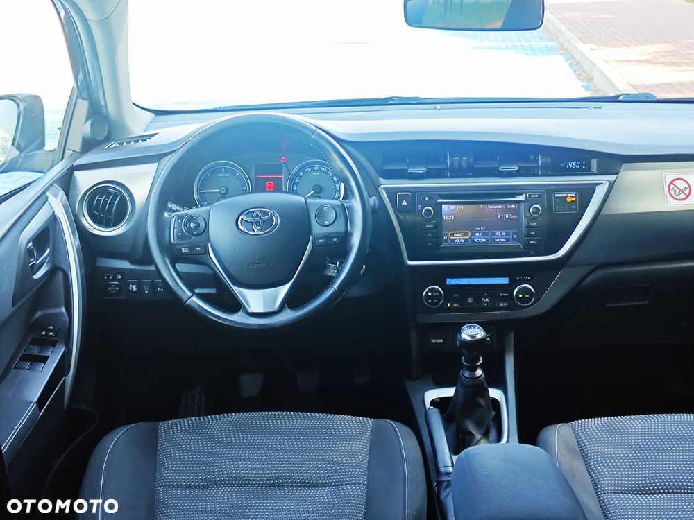 Toyota Auris 2.0 D-4D Premium Comfort - 31