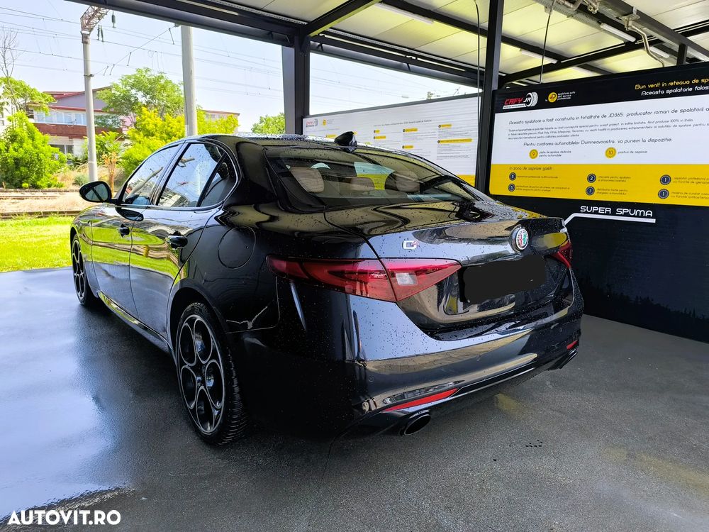 Alfa Romeo Giulia 2.0 Turbo AWD AT8 Veloce - 3