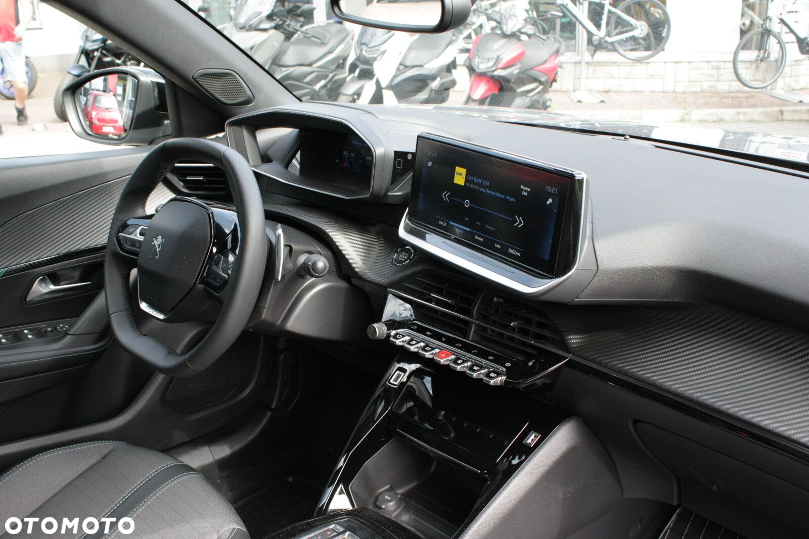Peugeot 2008 1.2 PureTech Allure Pack S&S EAT8 - 15