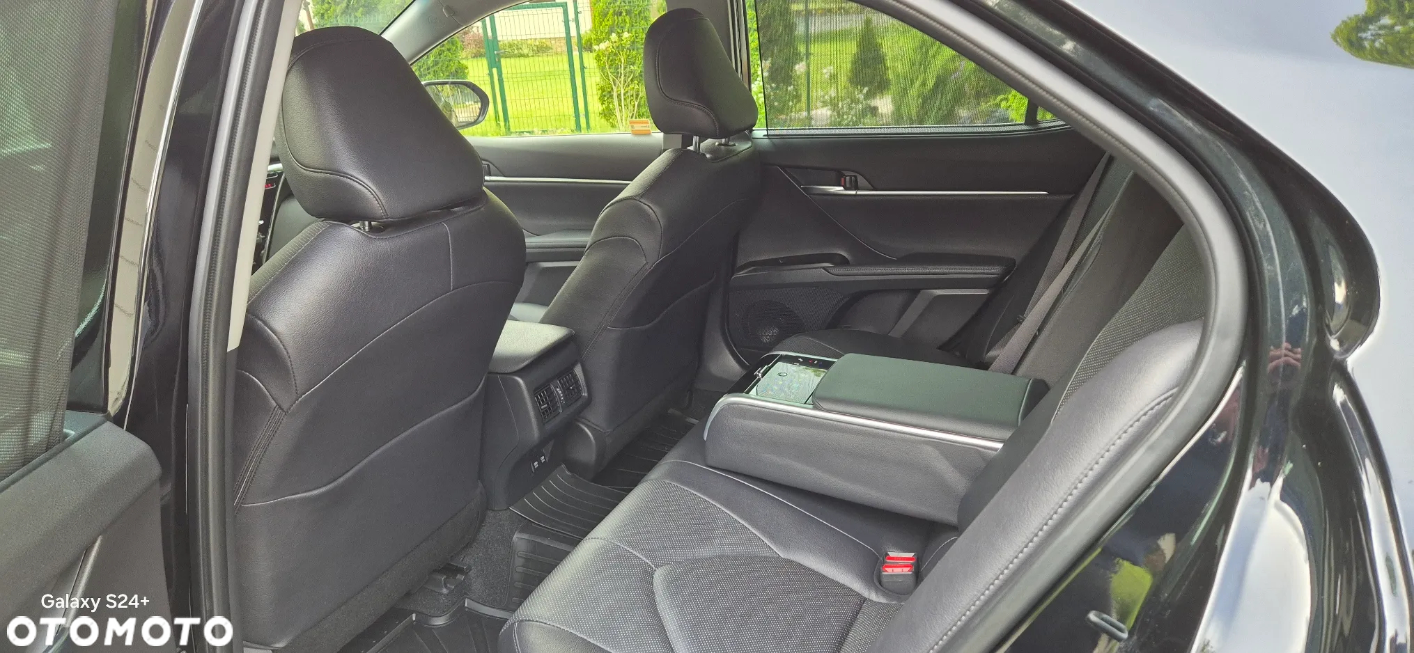 Toyota Camry 2.5 Hybrid Executive CVT - 8