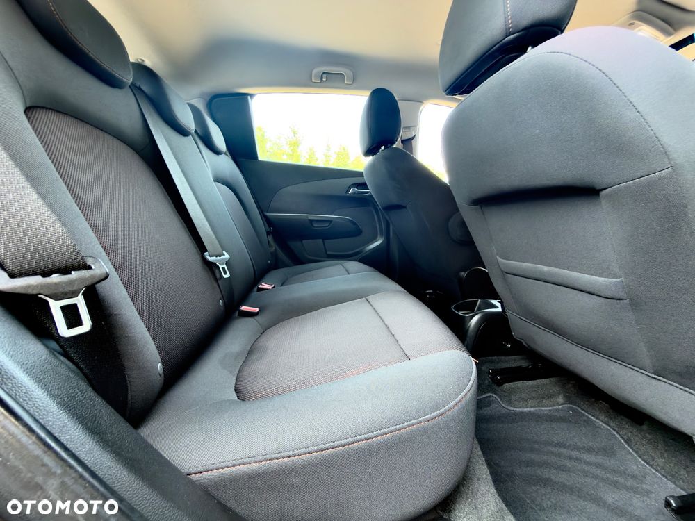 Chevrolet Aveo - 23