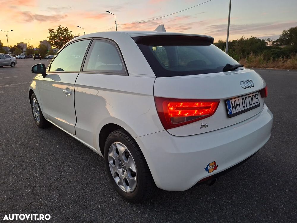 Audi A1 1.2 TFSI Attraction - 2