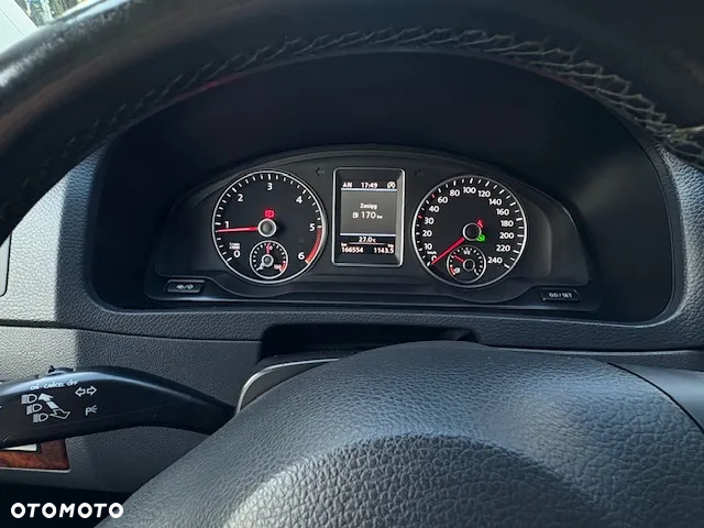 Volkswagen Multivan - 22