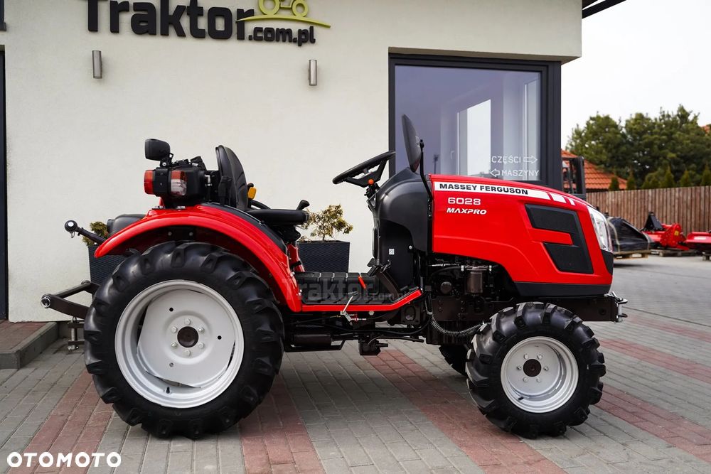 Massey Ferguson MF6028 - 2