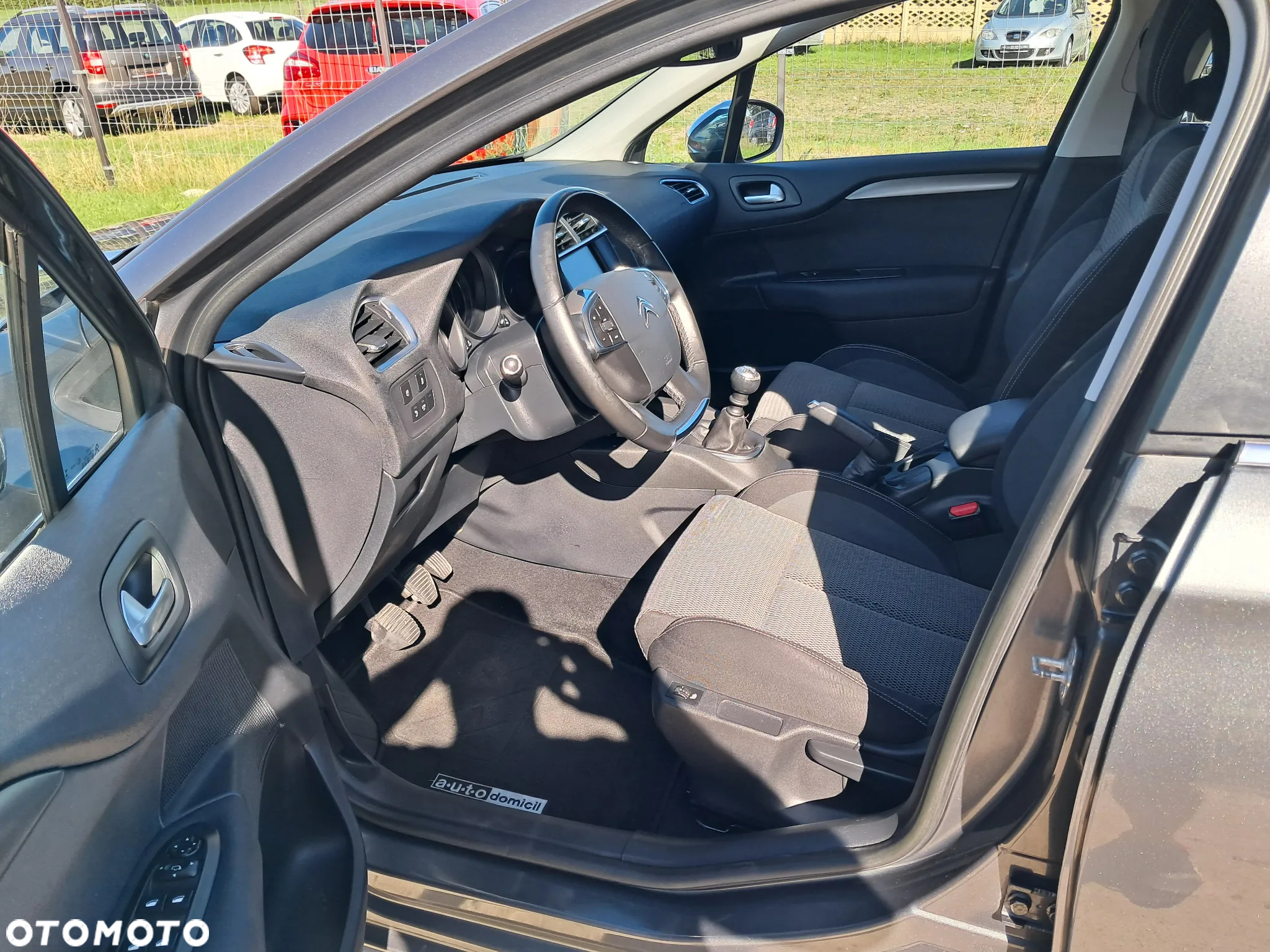 Citroën C4 e-HDi 115 Exclusive - 12