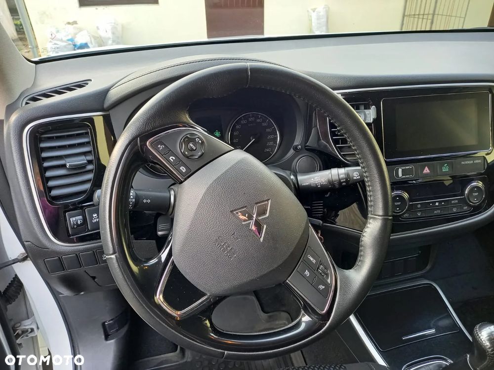 Mitsubishi Outlander 2.0 2WD - 5