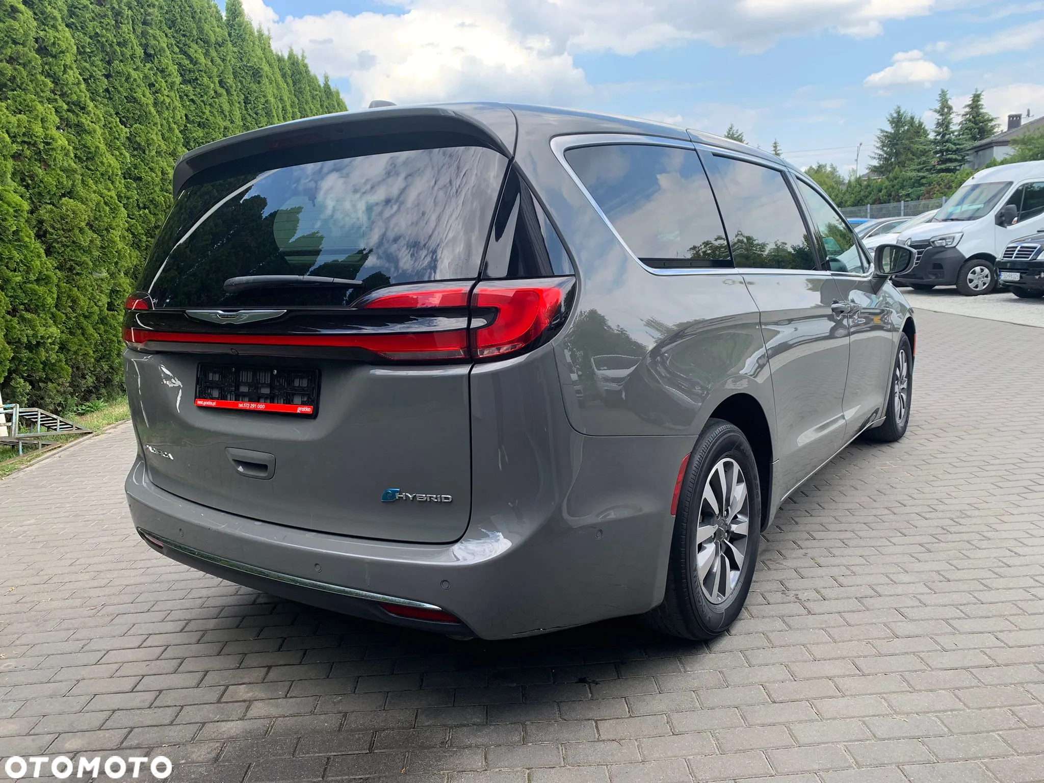 Chrysler Pacifica - 9