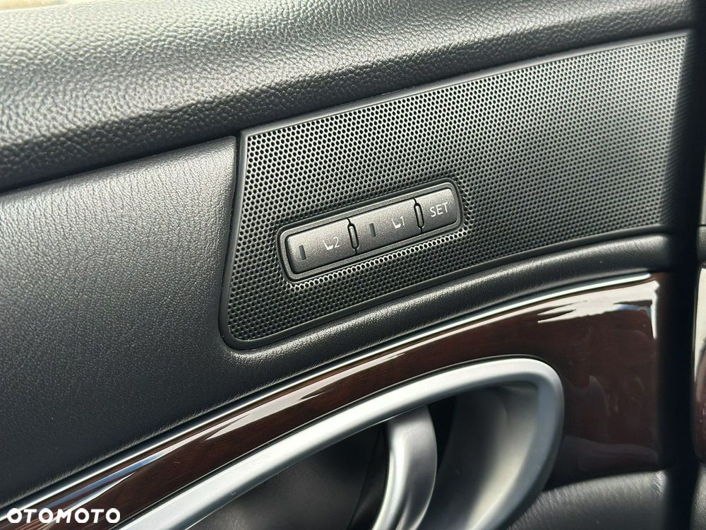 Infiniti M M37 - 14