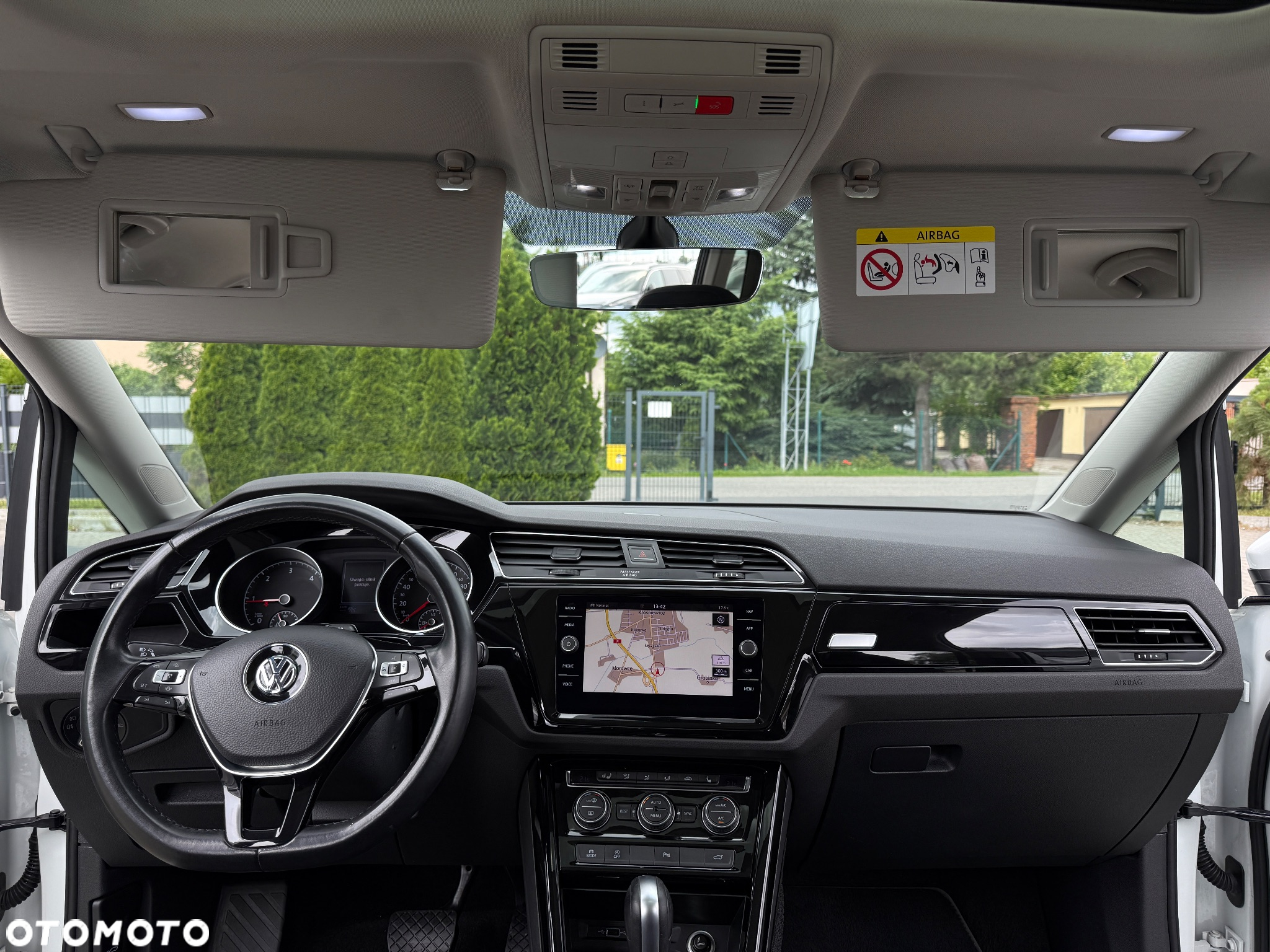 Volkswagen Touran 2.0 TDI BMT Comfortline DSG - 25