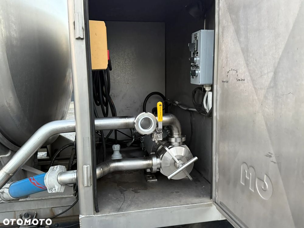 Volvo FL - 12