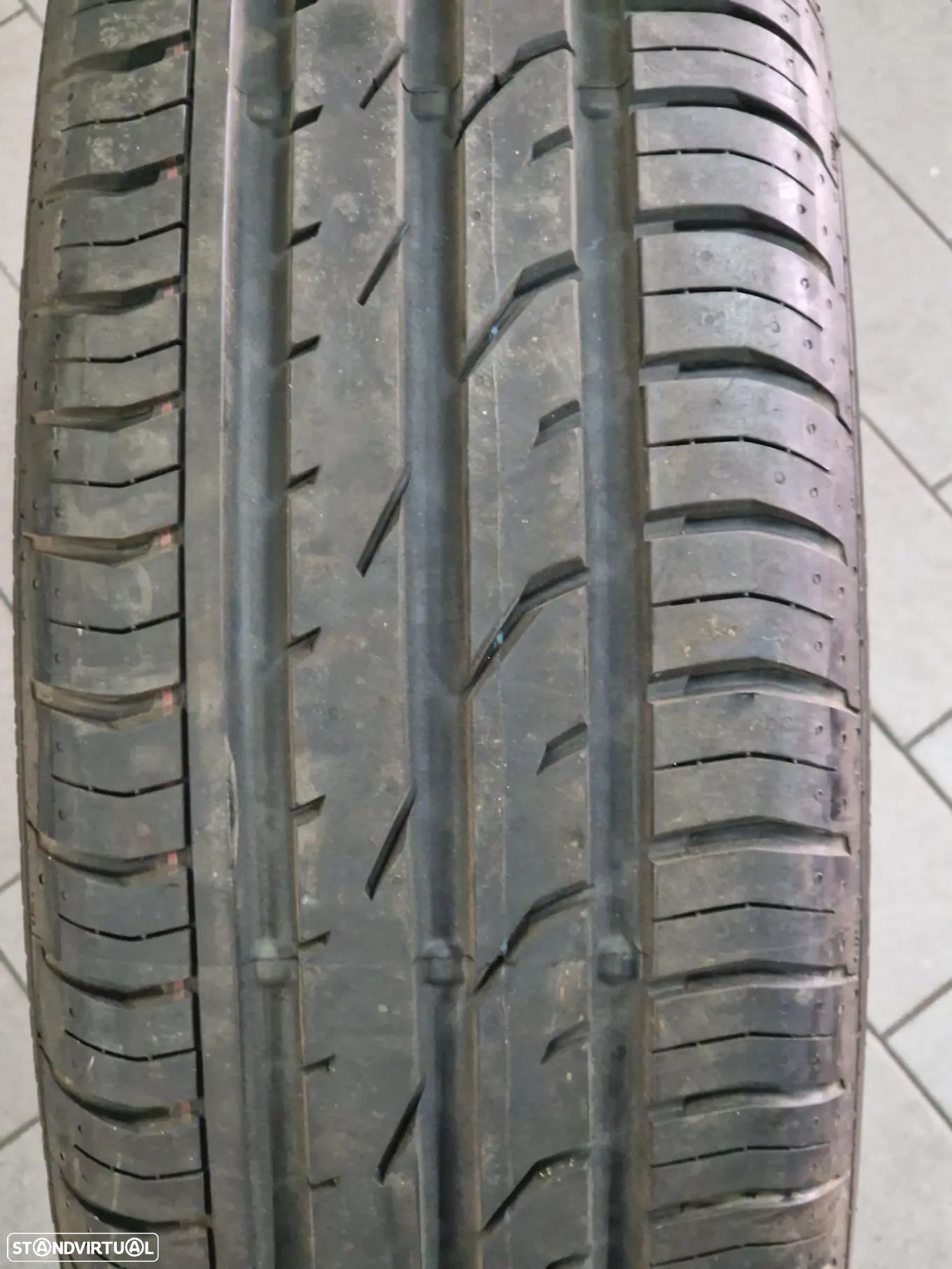 1 Pneu 195/55/16 Continental Premium Contact 2 - 87H com 99% de piso - 1