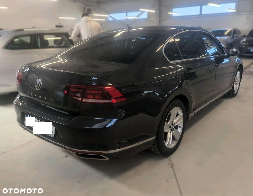 Volkswagen Passat 2.0 TSI Elegance DSG - 3