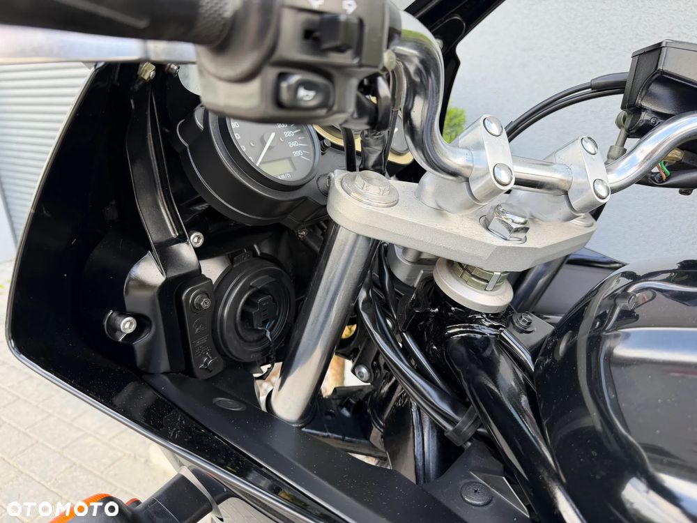 Yamaha FZS - 41