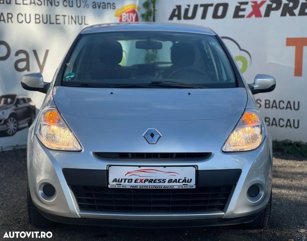 Renault Clio 1.2 16V 75 Collection - 10