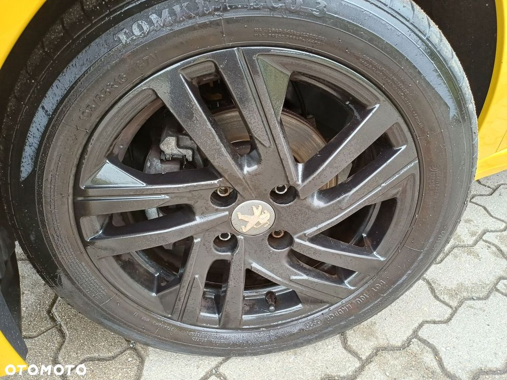 Peugeot 208 - 9