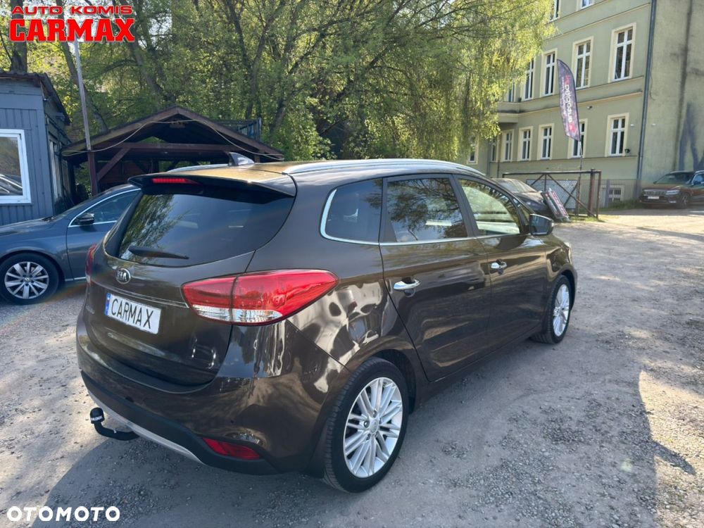 Kia Carens - 7