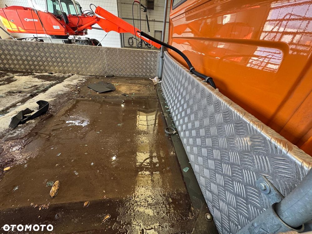 Mercedes-Benz Sprinter - 18