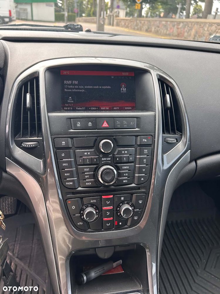 Opel Astra 1.4 Turbo - 11