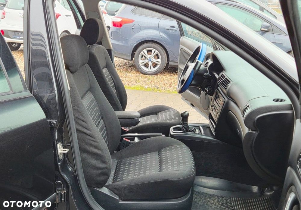 Volkswagen Passat - 22