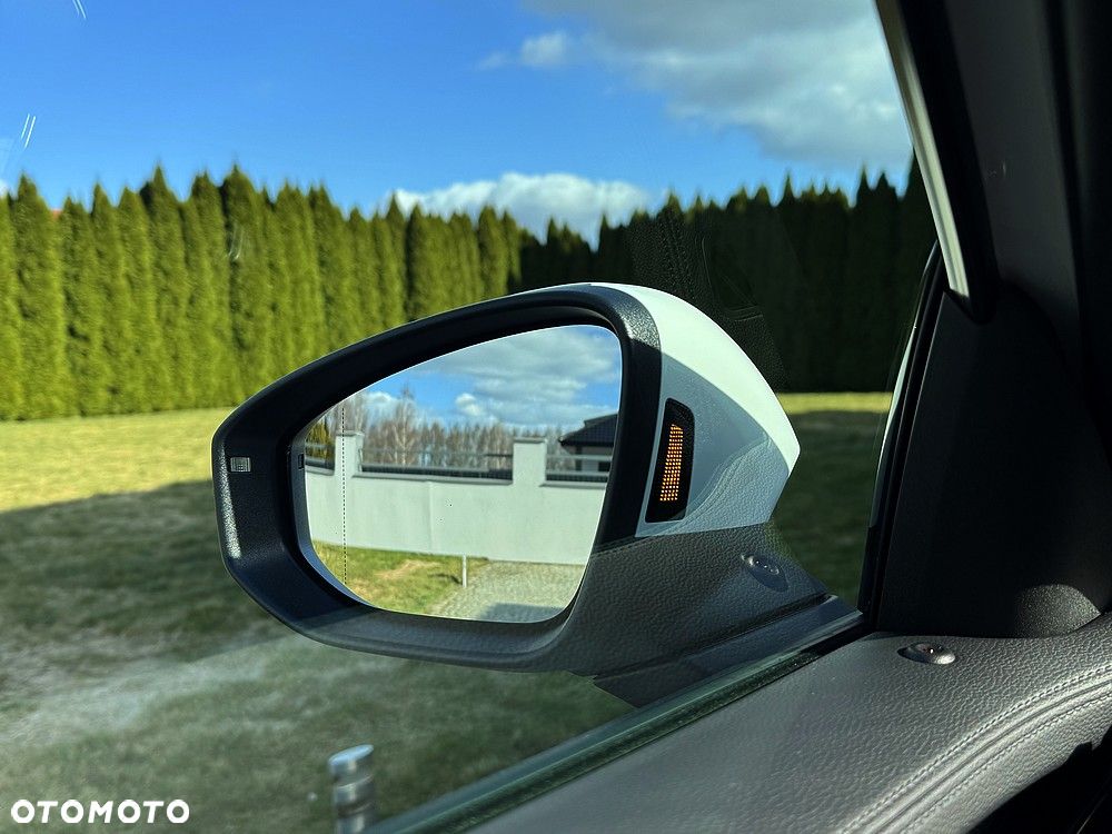 Volkswagen Passat - 14