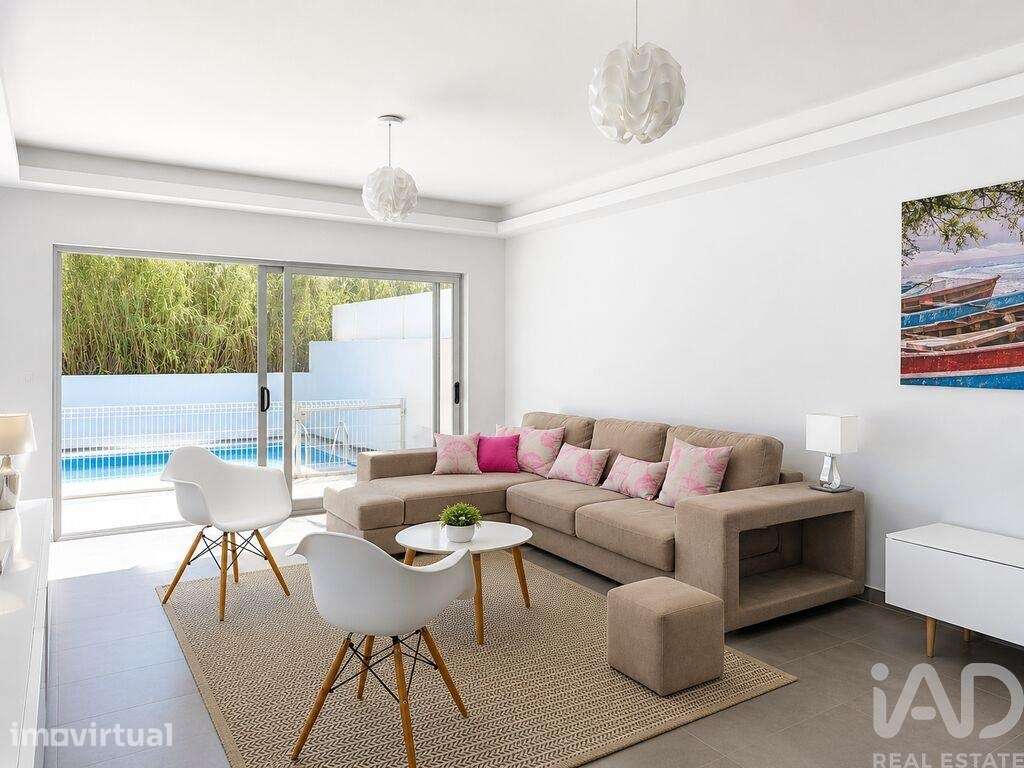 Moradia geminada T3 em Vila Nova de Cacela de 150 m2 - Grande imagem: 2/32