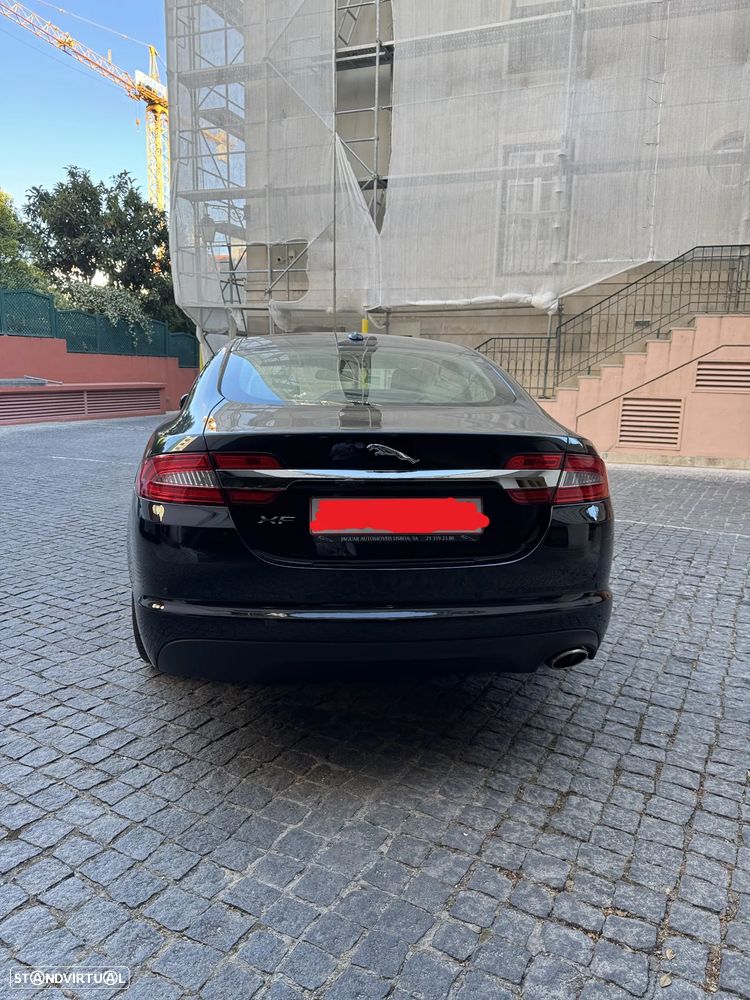 Jaguar XF 2.2 - 6
