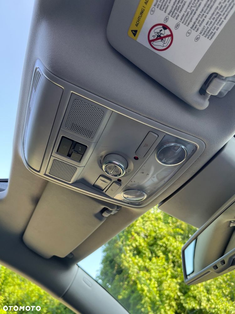 Volkswagen Passat Variant 2.0 TDI Highline - 29