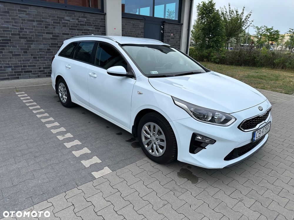 Kia Ceed 1.6 CRDi SCR M - 10