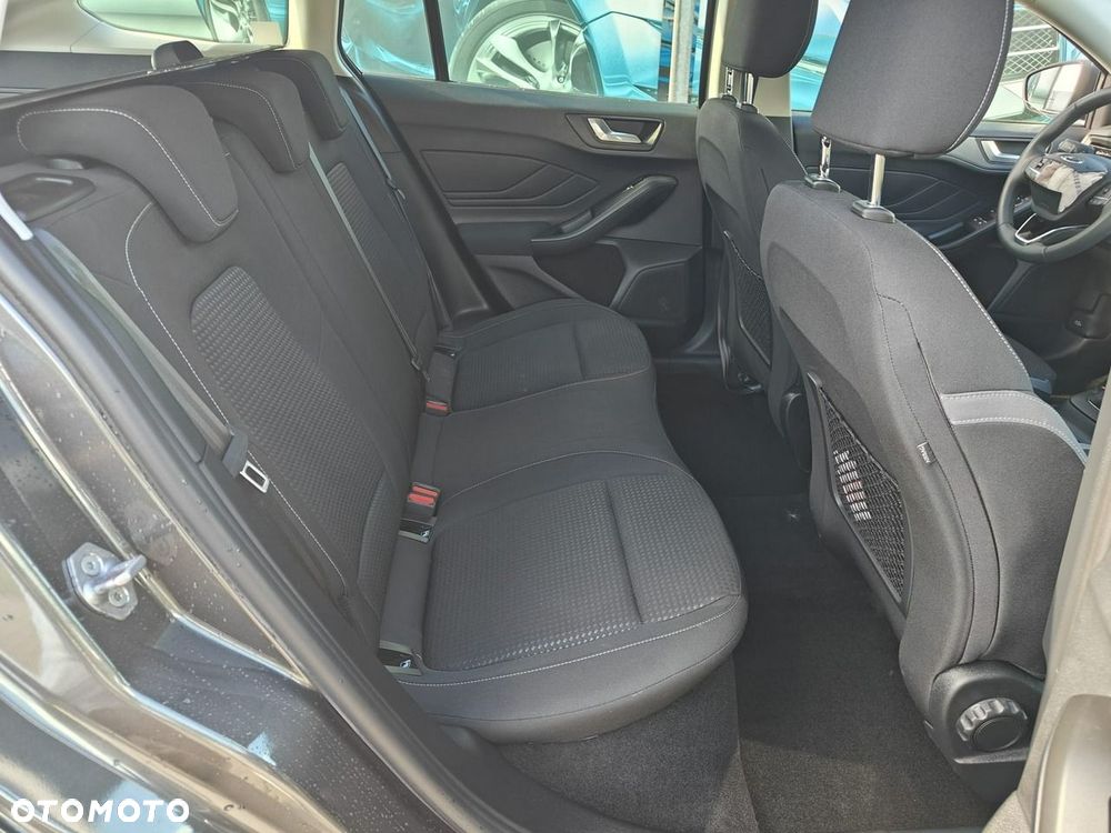 Ford Focus - 17