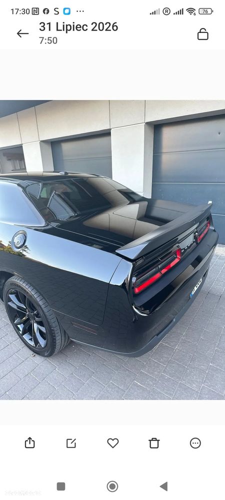 Dodge Challenger - 2